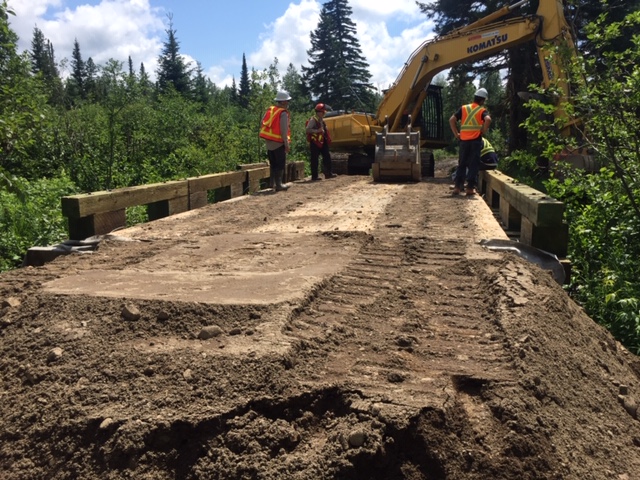 Installation du pont temporaire